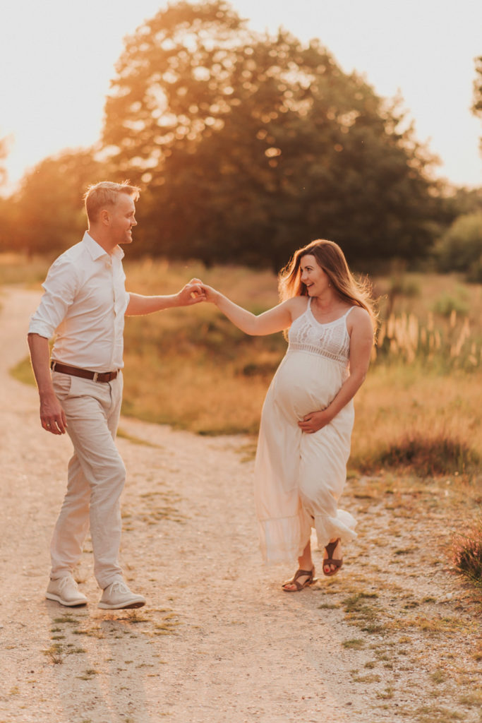 Babybauchshooting-koeln-bonn-duesseldorf-schwangerschaftsfotos-familienshooting-neugeborenenshooting-babybauch-5