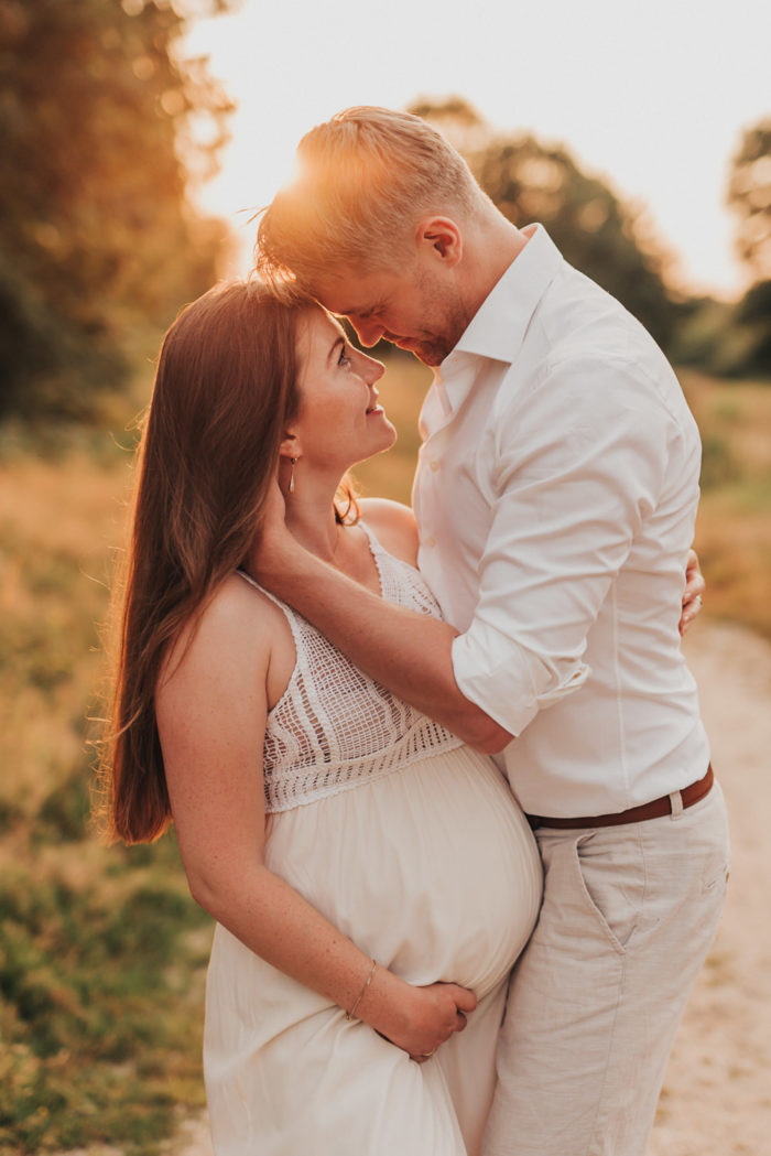Babybauchshooting-koeln-bonn-duesseldorf-schwangerschaftsfotos-familienshooting-neugeborenenshooting-babybauch-5