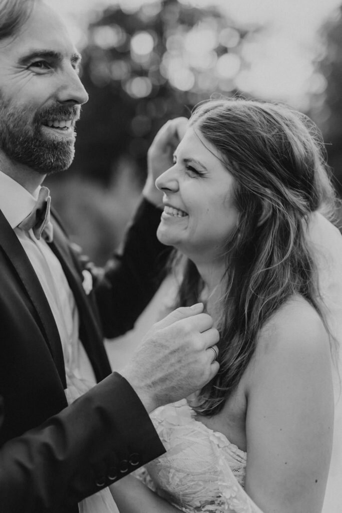 Hochzeitsfotograf-koeln-bonn-duesseldorf-hochzeitsreportage-gare-du-neuss-freie-trauung-hochzeitsfotos-hcohzeitslocation