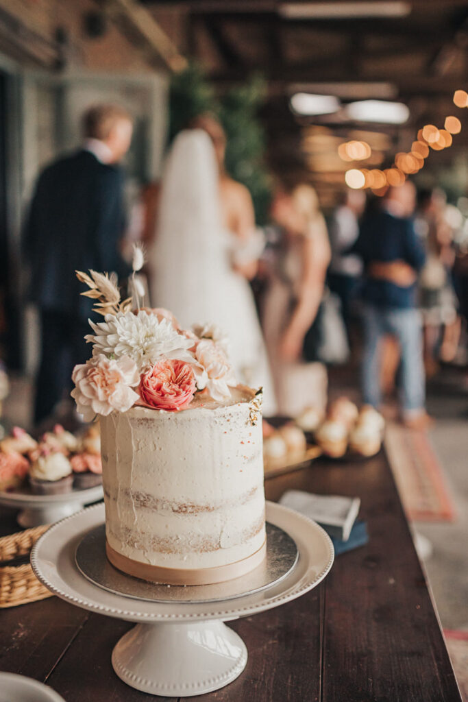 Hochzeitsfotograf-koeln-bonn-duesseldorf-hochzeitsreportage-gare-du-neuss-freie-trauung-hochzeitsfotos-hochzeitslocation