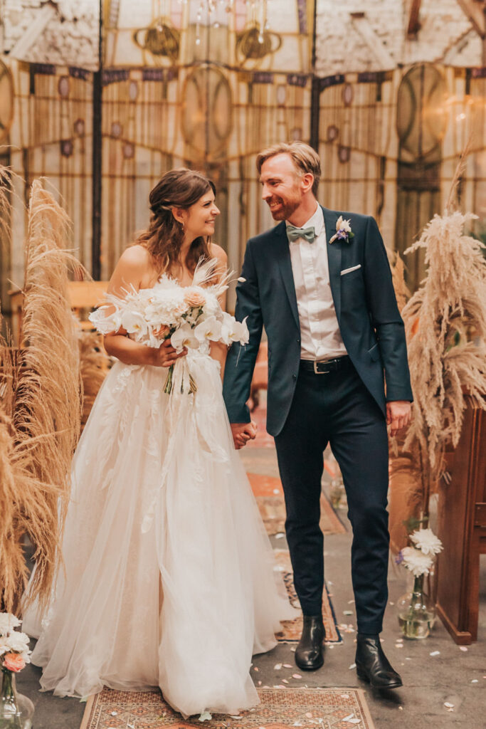 Hochzeitsfotograf-koeln-bonn-duesseldorf-hochzeitsreportage-gare-du-neuss-freie-trauung-hochzeitsfotos-hochzeitslocation