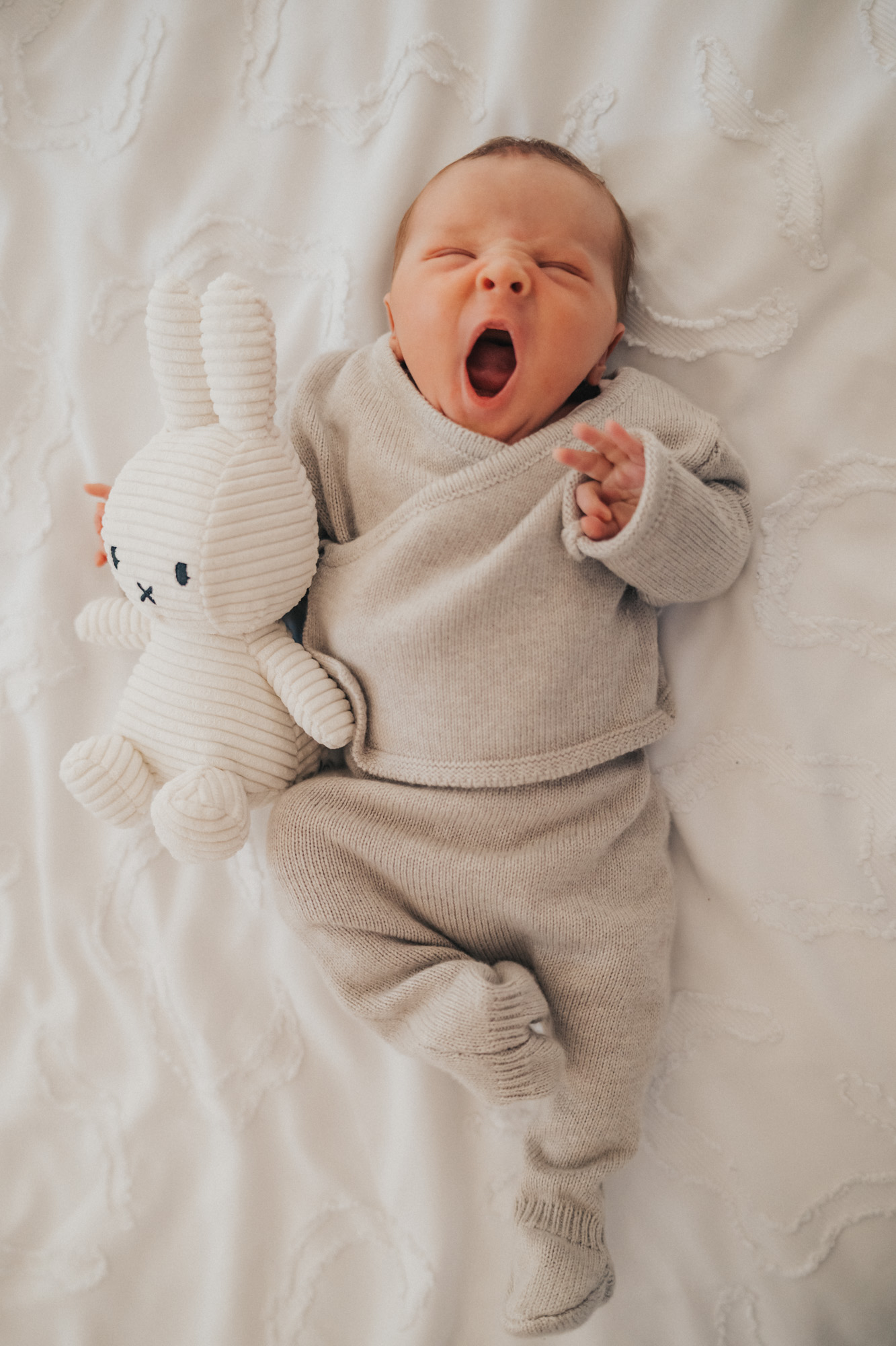 Neugeborenen-Shooting-Newborn-Fotoshooting-Bilder-Koeln-bonn-duesseldorf-nrw